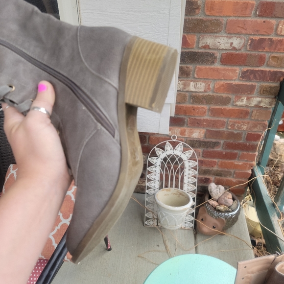 Brand new lace up gray combat boots - Picture 9 of 12